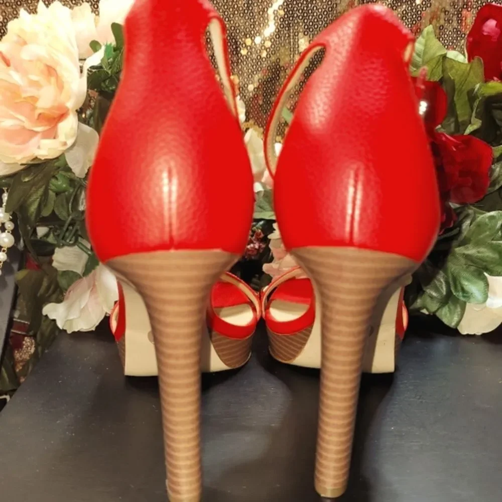 Michael Kors Sangria platform Sandal RED Leather NEW WITH DUSTBAG ❤️
